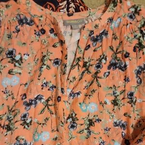 Lot of Four 1 X Women's Items: 2 long Sleeve Tunics, 1 Top & 1 Denim Legging